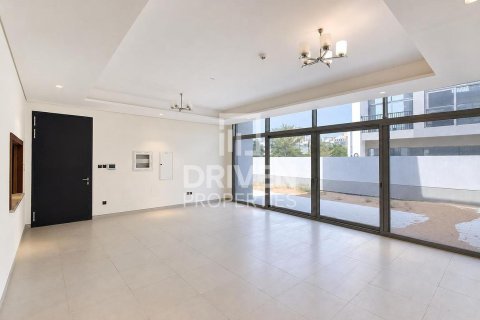 Villa in Liwan, Dubai Land, Dubai 5 bedrooms, 301.38 sq.m. № 143205 - photo 7