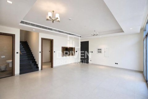 Villa in Liwan, Dubai Land, Dubai 5 bedrooms, 301.38 sq.m. № 143205 - photo 5