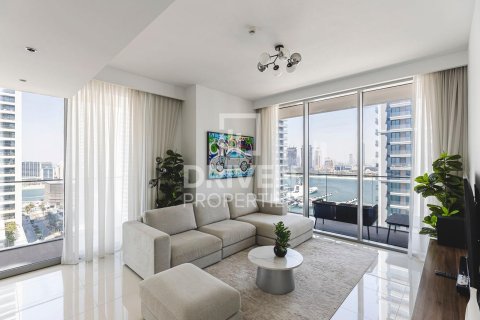 Apartment in EMAAR Beachfront, Dubai Harbour, Dubai 2 bedrooms, 121.15 sq.m. № 143140