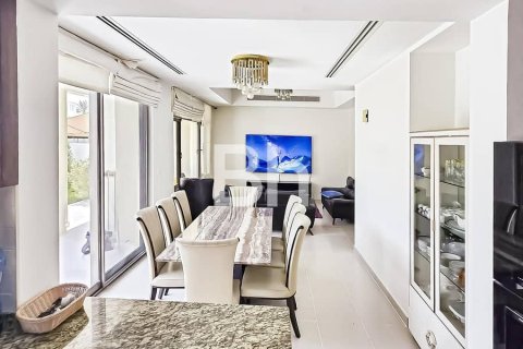 Townhouse in Reem, Dubai 4 bedrooms, 220 sq.m. № 56482 - photo 1