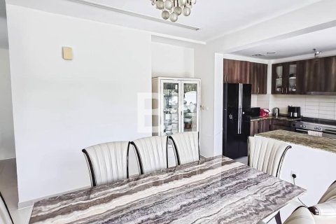 Townhouse in Reem, Dubai 4 bedrooms, 220 sq.m. № 56482 - photo 15