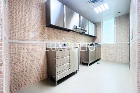 Apartment in Dubai Sports City, Dubai 2 bedrooms, 135 sq.m. № 46238 - photo 2