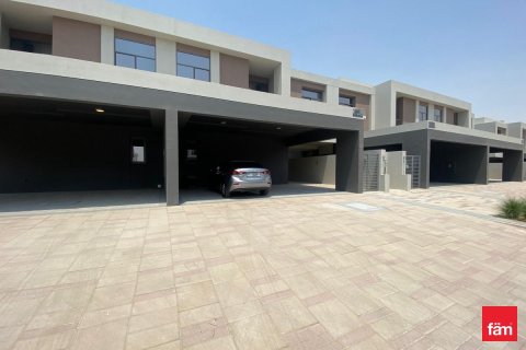 Villa in Dubai 4 bedrooms, 252 sq.m. № 52309 - photo 1