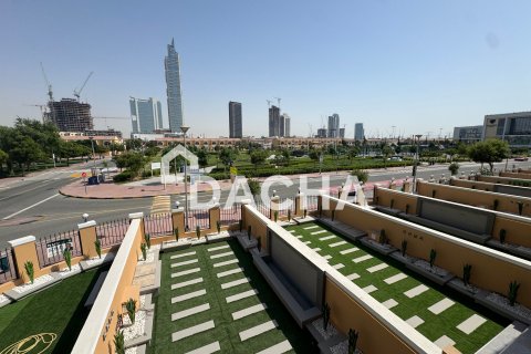 Townhouse in Jumeirah Village Triangle, Dubai 2 bedrooms, 152 sq.m. № 111603 - photo 5