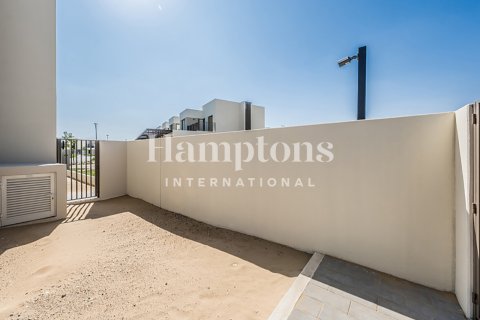 Villa in Dubai South (Dubai World Central), Dubai 4 bedrooms, 237.36716500 sq.m. № 63999 - photo 15