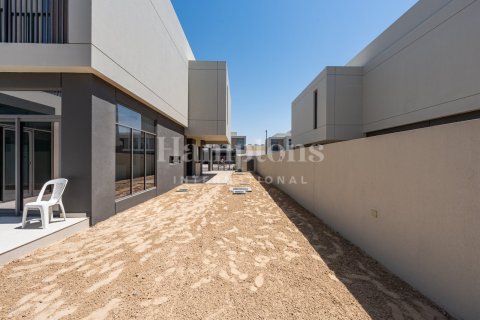 Снять в аренду виллу в Dubai South (Dubai World Central), Дубай: 4 спальни, 306.29840391м², № 64013 - фото 14