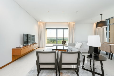 Apartment in The Hills, Dubai 3 bedrooms, 204 sq.m. № 13514 - photo 5
