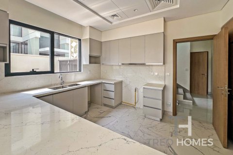 Villa à Al Furjan, Dubai, 4 chambres, 272 m², № 13518 - photo 5