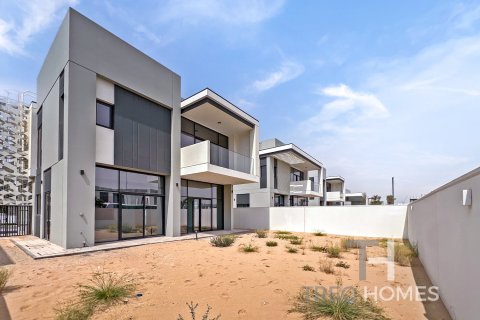 Villa à Al Furjan, Dubai, 4 chambres, 272 m², № 13518 - photo 17