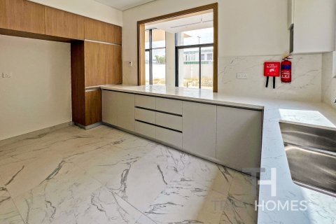 Villa à Al Furjan, Dubai, 4 chambres, 272 m², № 13518 - photo 6