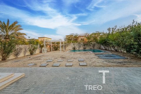 Villa en Legacy, Jumeirah Park, Dubai, 3 dormitorios, 285 m², № 13513 - foto 20