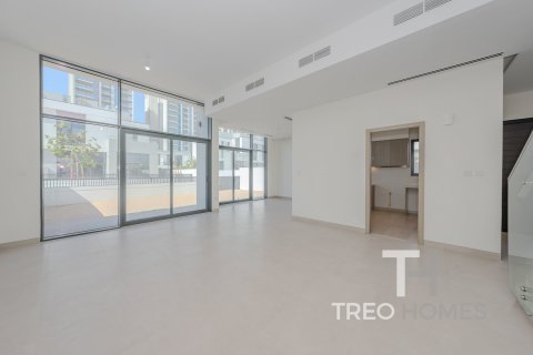 Снять в аренду таунхаус в Al Furjan, Дубай: 4 спальни, 238м², № 13520 - фото 2