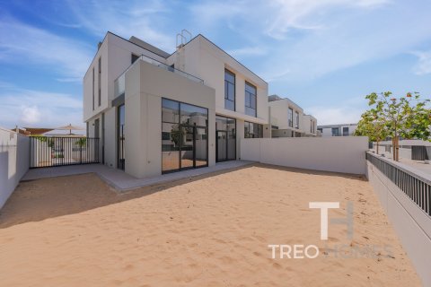 Снять в аренду таунхаус в Al Furjan, Дубай: 4 спальни, 238м², № 13520 - фото 1