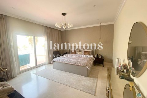 Villa in Meadows 1, Meadows, Dubai 4 bedrooms, 380.90230000 sq.m. № 63842 - photo 3