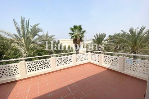 Villa in Meadows 1, Meadows, Dubai 4 bedrooms, 380.90230000 sq.m. № 63842 - photo 10