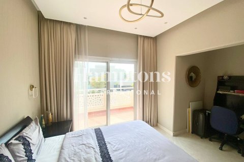 Villa in Meadows 1, Meadows, Dubai 4 bedrooms, 380.90230000 sq.m. № 63842 - photo 9