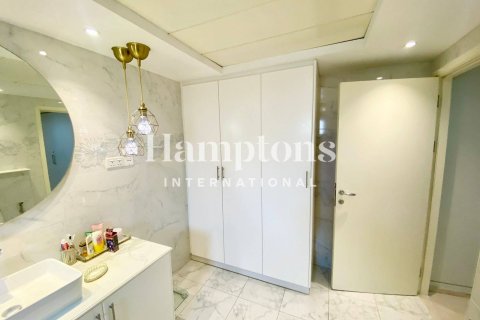 Villa in Meadows 1, Meadows, Dubai 4 bedrooms, 380.90230000 sq.m. № 63842 - photo 4