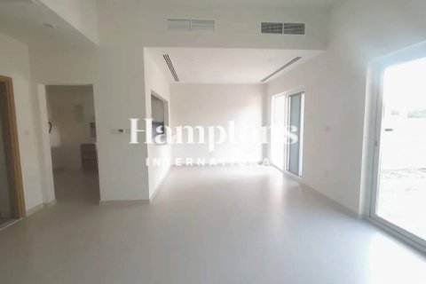 Снять в аренду таунхаус в Amaranta, Dubai Land, Дубай: 3 спальни, 178.93117800м², № 63834 - фото 10