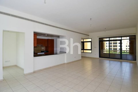 Снять в аренду квартиру в Дубае: 2 спальни, 134м², № 21573 - фото 2