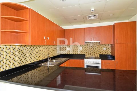 Снять в аренду квартиру в Дубае: 2 спальни, 134м², № 21573 - фото 7