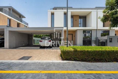Villa en Arabian Ranches 3, Dubai, 4 dormitorios, 286.98 m², № 127401