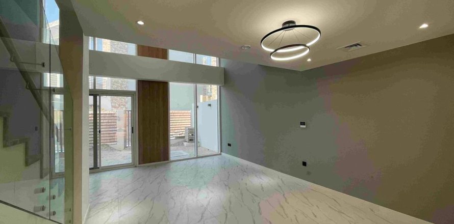 Maison de ville à Dubai, 2 chambres, 101.4 m², № 49344