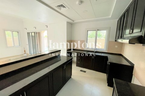 Townhouse in Casa Viva, Serena, Dubai 3 bedrooms, 210.51819800 sq.m. № 84550 - photo 5