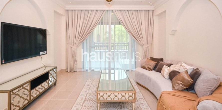 Apartment in Downtown Dubai (Downtown Burj Dubai), Dubai 2 bedrooms, 137 sq.m. № 44965