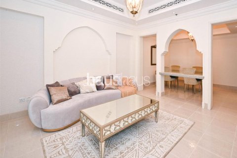 Apartment in Downtown Dubai (Downtown Burj Dubai), Dubai 2 bedrooms, 137 sq.m. № 44965 - photo 2