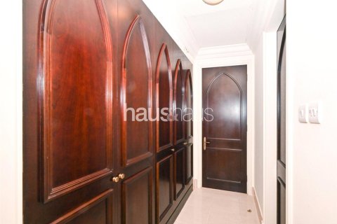 Apartment in Downtown Dubai (Downtown Burj Dubai), Dubai 2 bedrooms, 137 sq.m. № 44965 - photo 9
