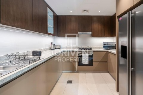 Apartment in BLVD Heights, Downtown Dubai (Downtown Burj Dubai), Dubai 2 bedrooms, 161 sq.m. № 20417 - photo 11