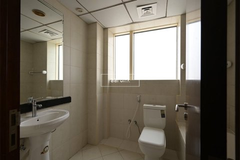Apartment in Jumeirah Lake Towers, Dubai 2 bedrooms, 123.3 sq.m. № 49779 - photo 13