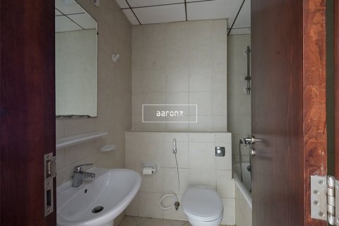 Apartment in Jumeirah Lake Towers, Dubai 2 bedrooms, 123.3 sq.m. № 49779 - photo 14
