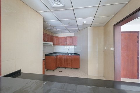 Apartment in Jumeirah Lake Towers, Dubai 2 bedrooms, 123.2 sq.m. № 49778 - photo 13