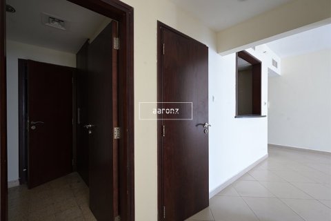 Apartment in Jumeirah Lake Towers, Dubai 2 bedrooms, 123.2 sq.m. № 49778 - photo 7
