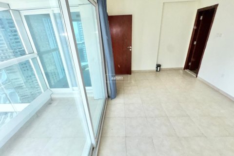 Apartment in Jumeirah Lake Towers, Dubai 2 bedrooms, 89.4 sq.m. № 49782 - photo 5