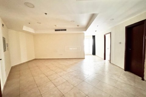 Apartment in Jumeirah Lake Towers, Dubai 2 bedrooms, 89.4 sq.m. № 49782 - photo 2