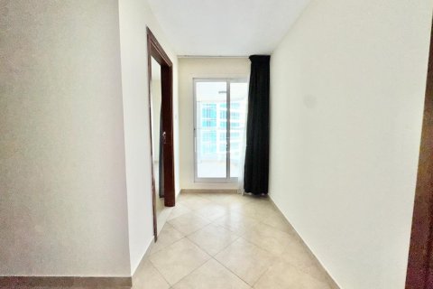 Apartment in Jumeirah Lake Towers, Dubai 2 bedrooms, 89.4 sq.m. № 49782 - photo 9