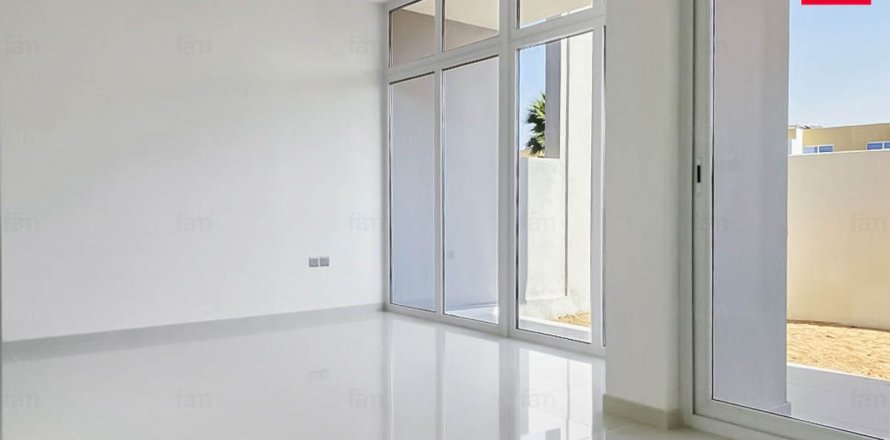 Villa in Dubai 3 bedrooms, 115.3 sq.m. № 69499