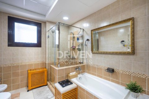 Adosado en Mudon, Dubai, 4 dormitorios, 353 m², № 86432 - foto 7