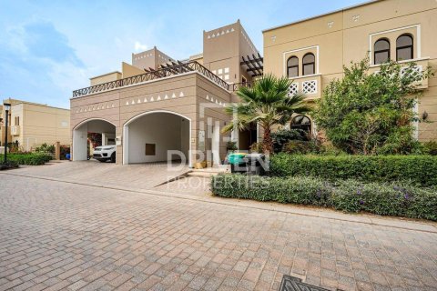 Adosado en Mudon, Dubai, 4 dormitorios, 353 m², № 86432 - foto 17