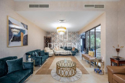 Adosado en Mudon, Dubai, 4 dormitorios, 353 m², № 86432