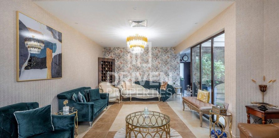 Adosado en Mudon, Dubai, 4 dormitorios, 353 m², № 86432