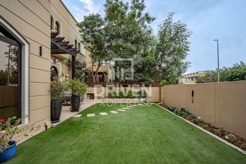 Adosado en Mudon, Dubai, 4 dormitorios, 353 m², № 86432 - foto 3