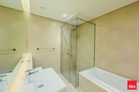 Apartment in Al Wasl, Dubai 2 bedrooms, 124.6 sq.m. № 72361 - photo 12