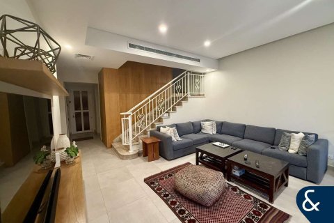 Villa in Palmera, Arabian Ranches, Dubai 3 bedrooms, 206 sq.m. № 75217 - photo 9