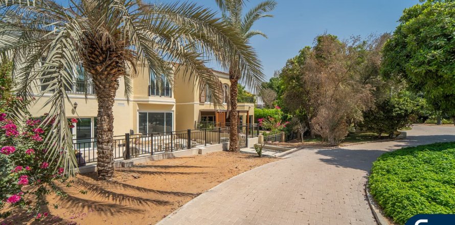 Villa à Green Community Motor City, Motor City, Dubai, 5 chambres, 458 m², № 75218