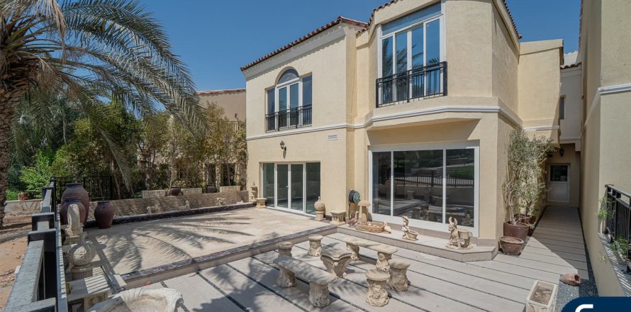 Villa à Green Community Motor City, Motor City, Dubai, 3 chambres, 400 m², № 75218