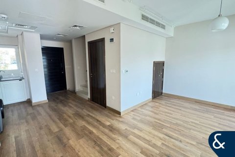 Townhouse in DAMAC Hills (Akoya by DAMAC), Dubai 3 bedrooms, 211 sq.m. № 75219 - photo 2