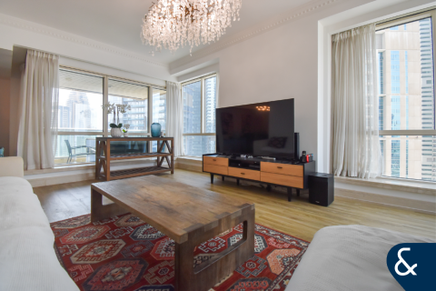 Apartment in Emaar 6 Towers, Dubai Marina, Dubai 3 bedrooms, 218 sq.m. № 75222 - photo 3